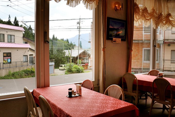Dining 53 of 69