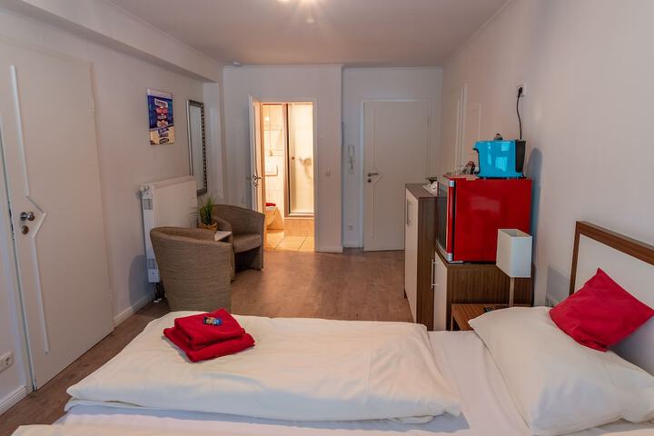 Room 40 of 187