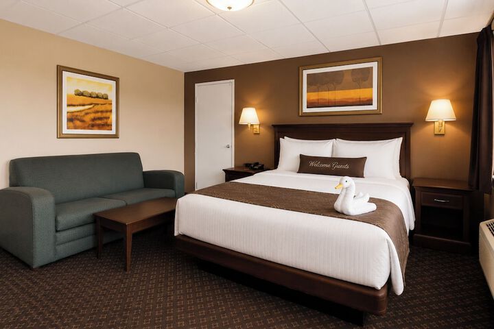 Room 4 of 17
