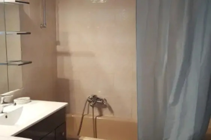 Room 7 of 14