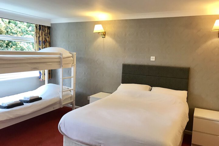 Room 18 of 85
