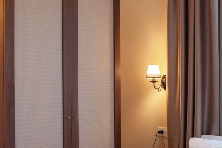 Room 27 of 115