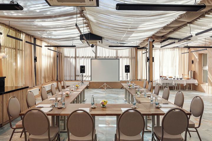 Meeting facility