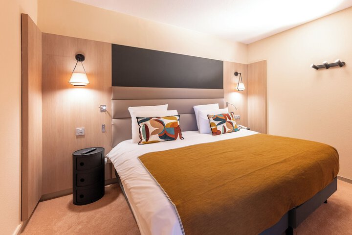 Room 20 of 126