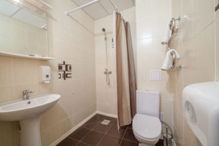 Room 4 of 44