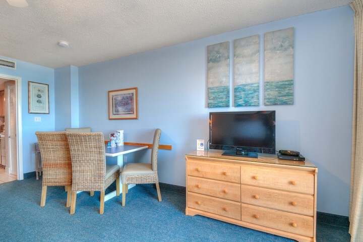 Room 5 of 17