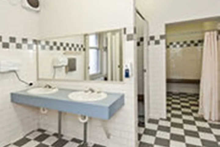 Room 2 of 40