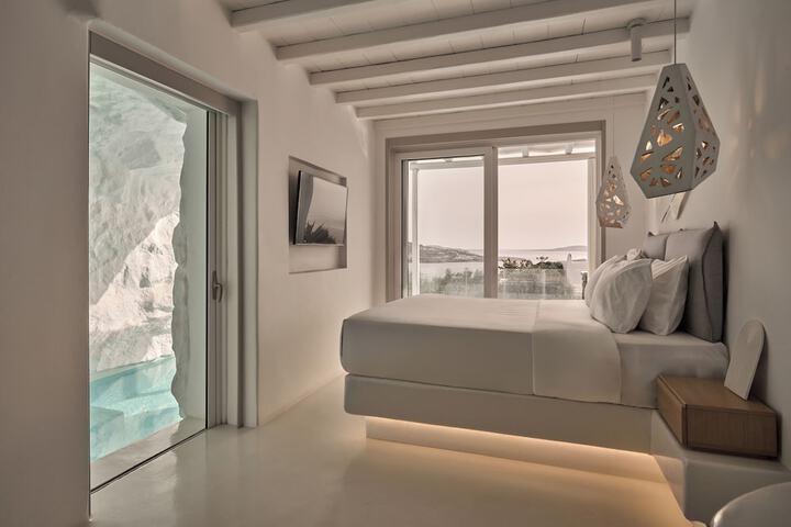 Room 20 of 83