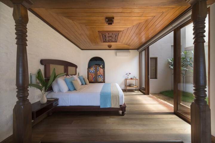 Room 8 of 55
