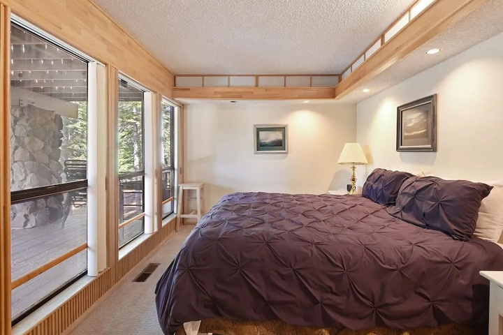 Room 3 of 20