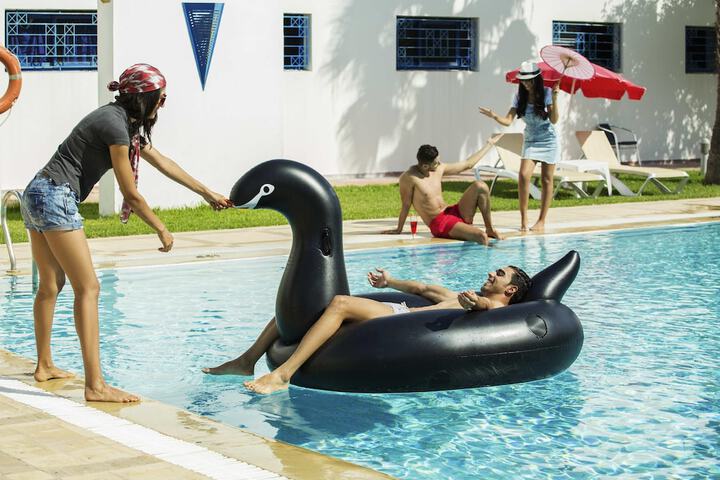 Pool Hotel