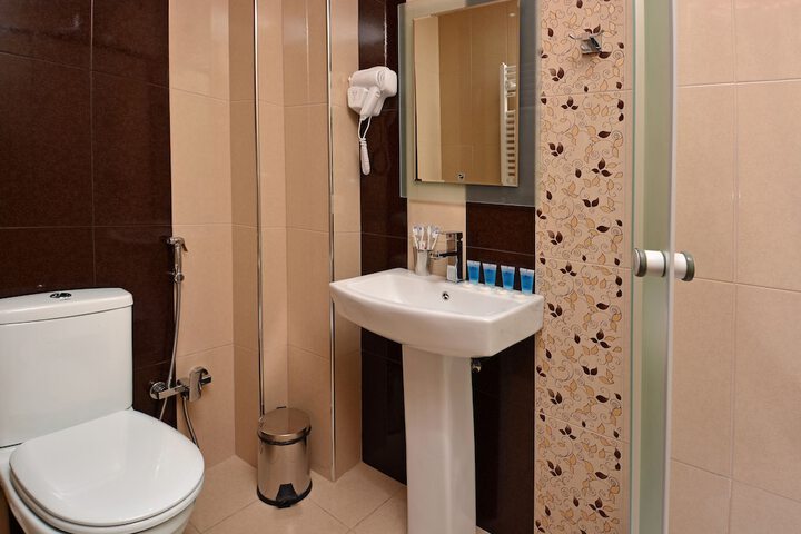 Room 85 of 108