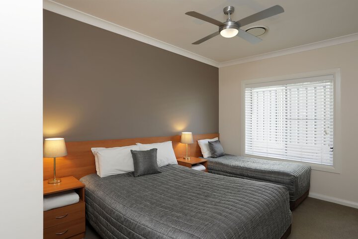 Room 10 of 31