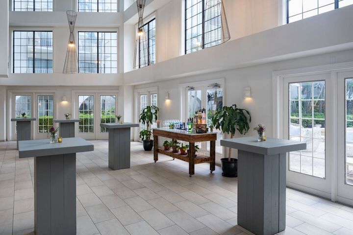 Entrance & Lobby