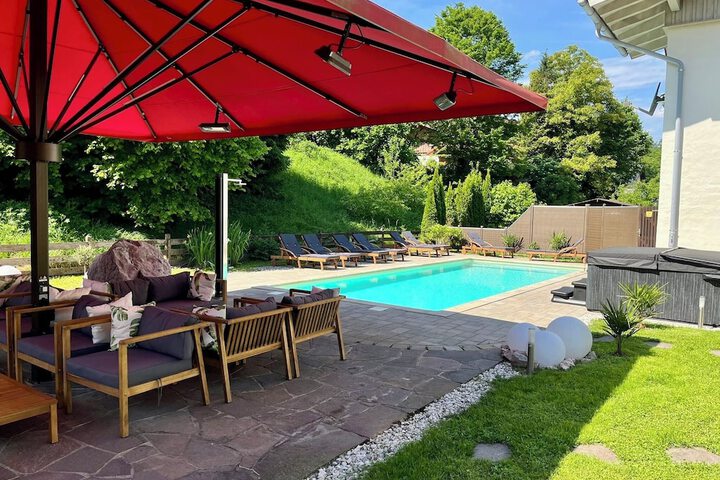 Pools & Facilities