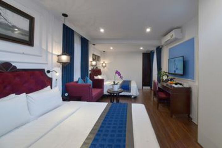 Room 34 of 84