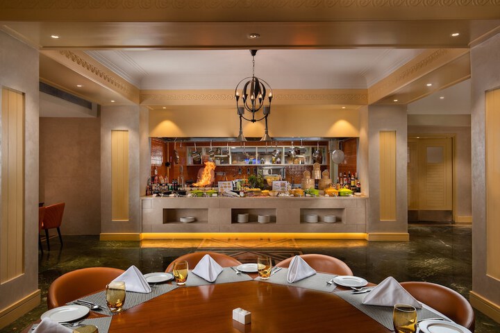Dining Photos