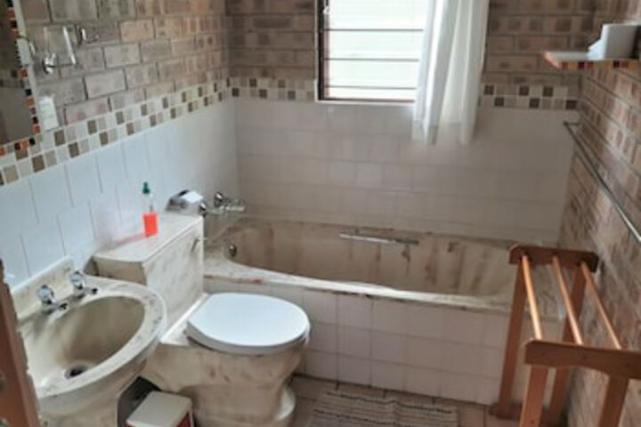 Room 145 of 267