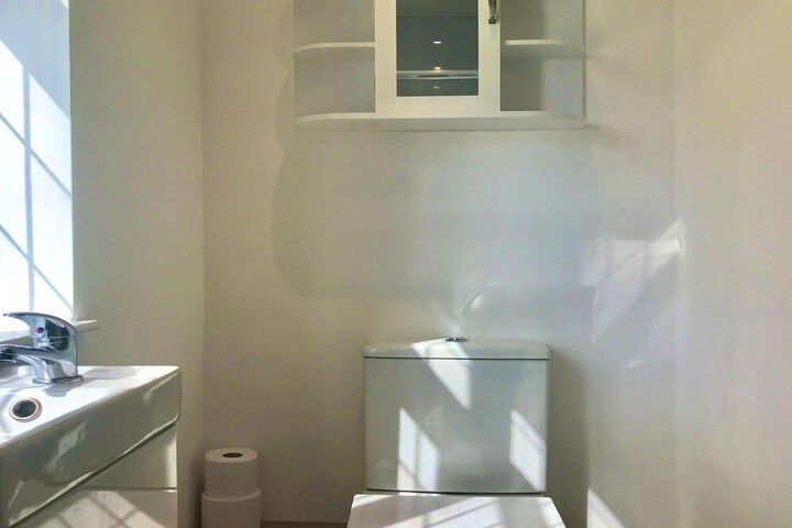 Room 48 of 65