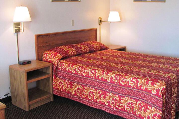 2 Double Beds (7 of 19)