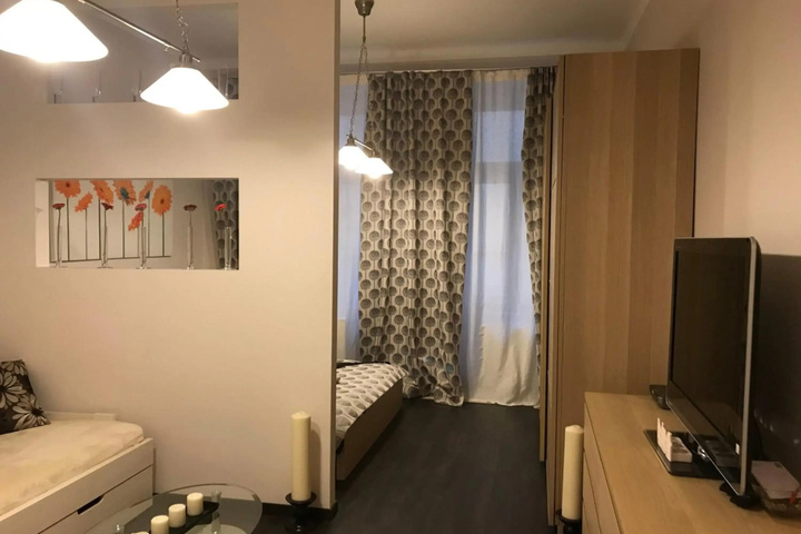 Room 3 of 12
