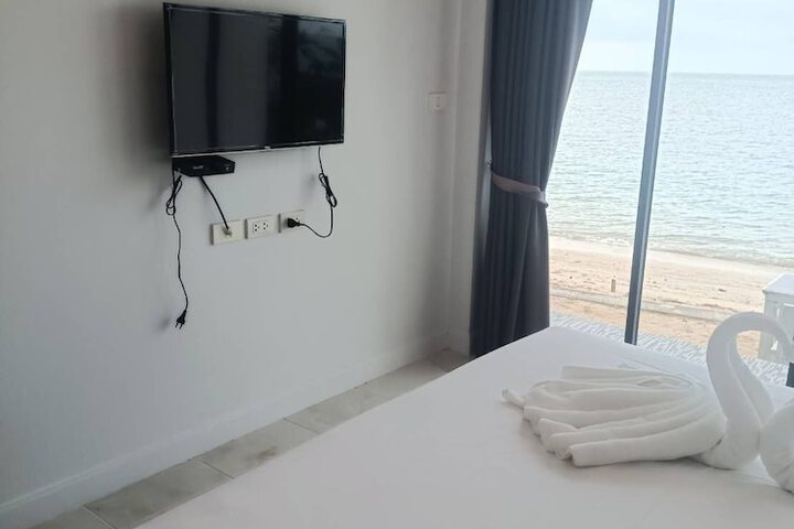 Room 28 of 135