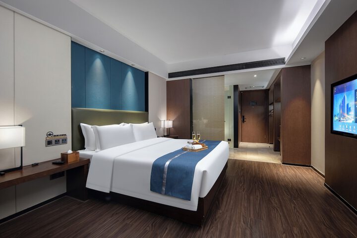Room 9 of 31