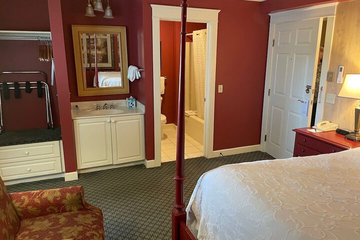 Room 52 of 81