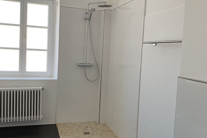 Room 9 of 17