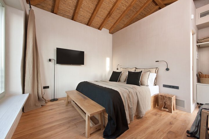 Room 3 of 25