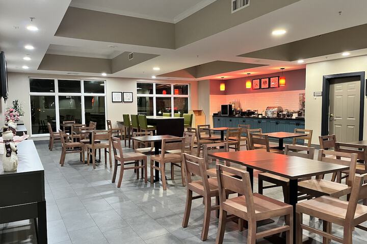 Breakfast area