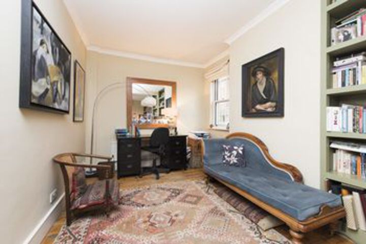 Room 9 of 23
