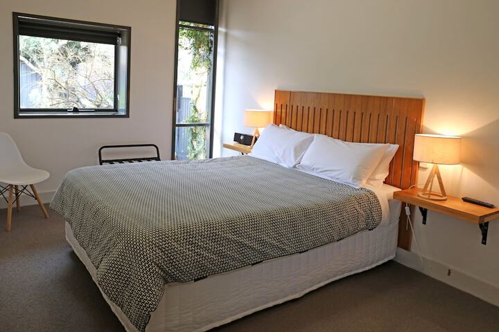Room 17 of 345