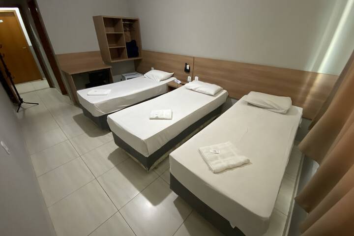Room 8 of 34