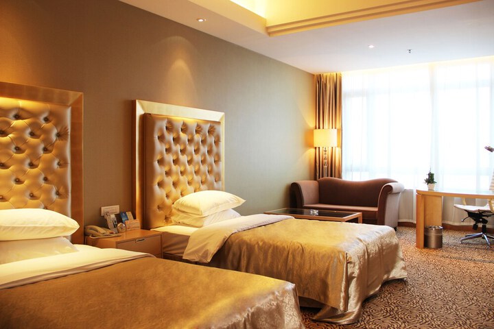 Room 12 of 53