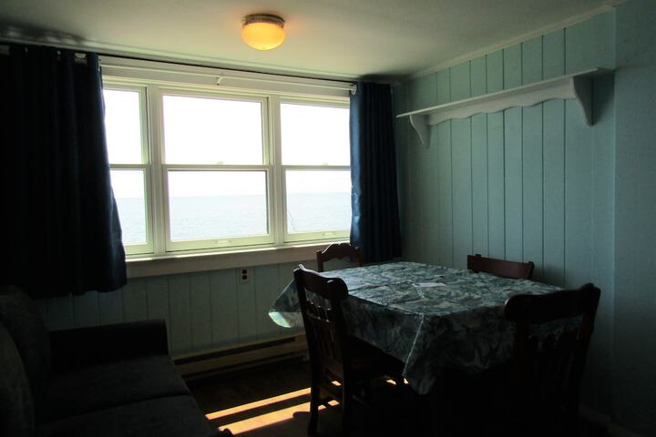 Room 70 of 219