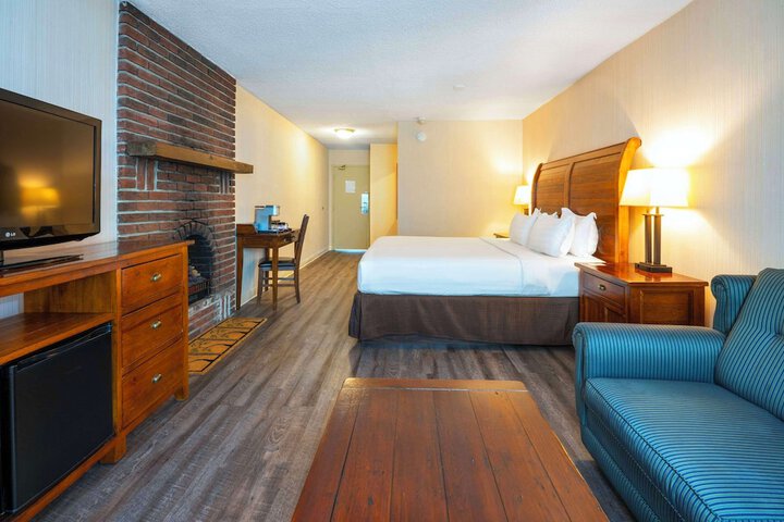 Room 36 of 151