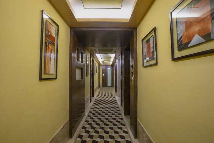 Ballroom/Hall 26 of 29