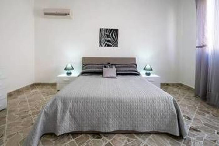 Room 14 of 49