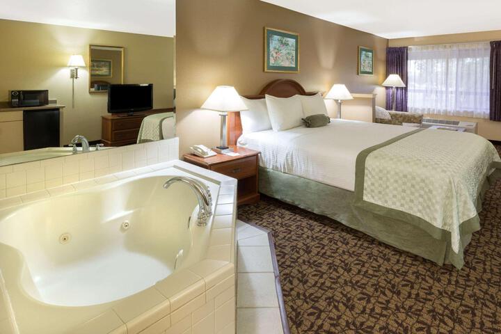 1 King Bed (2 of 5)