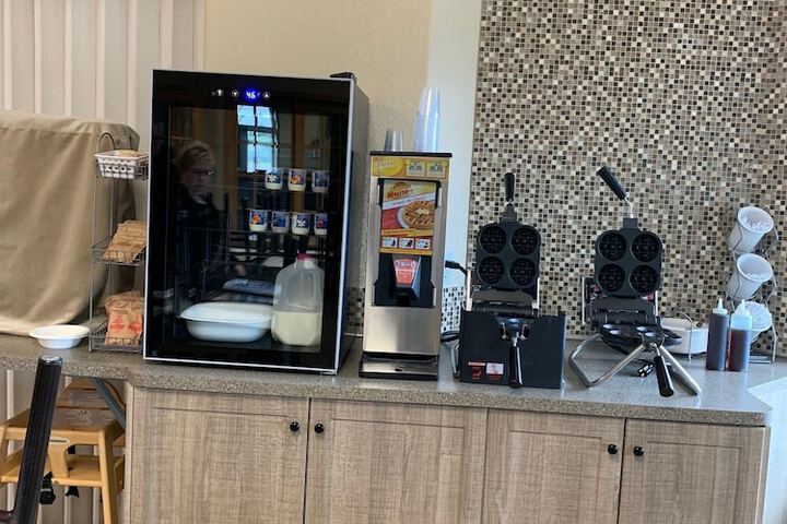 Breakfast/Coffee Service 55 of 67