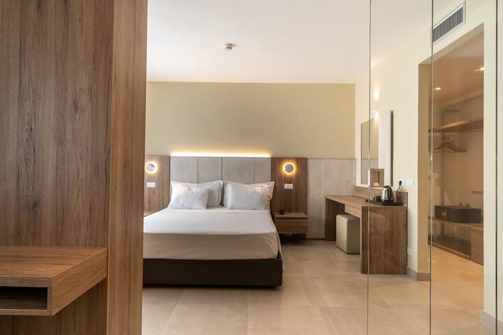 Room 49 of 211