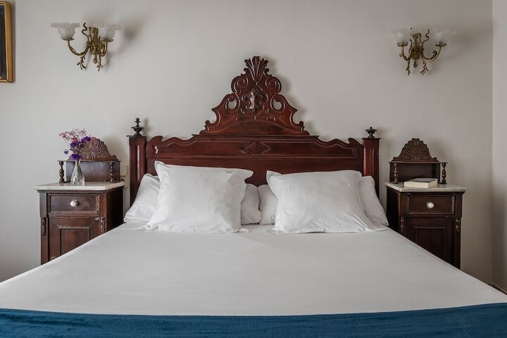 Room 4 of 33