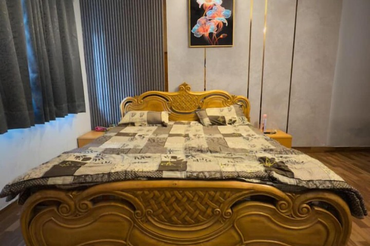 Room 7 of 20