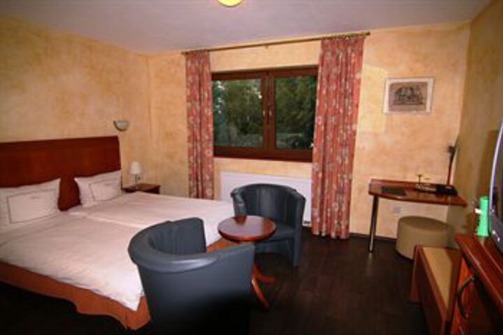 Room 13 of 41