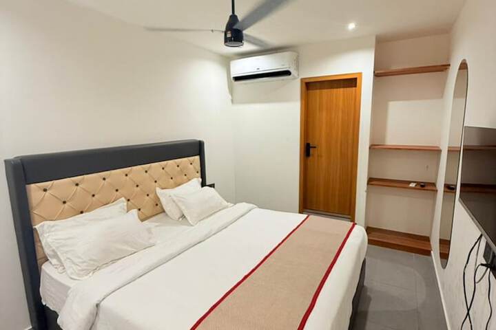 Room 8 of 14
