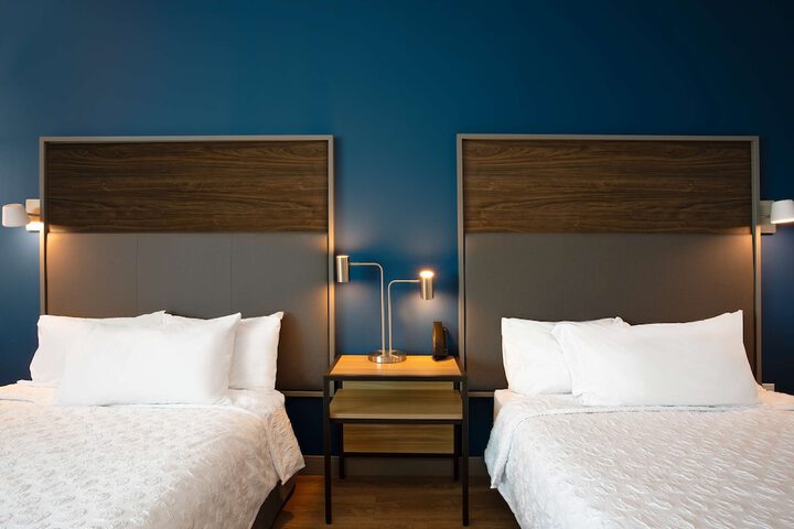 2 Queen Beds Hearing Accessible (2 of 11)