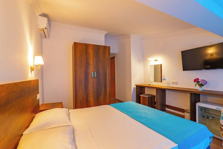 Room 7 of 209