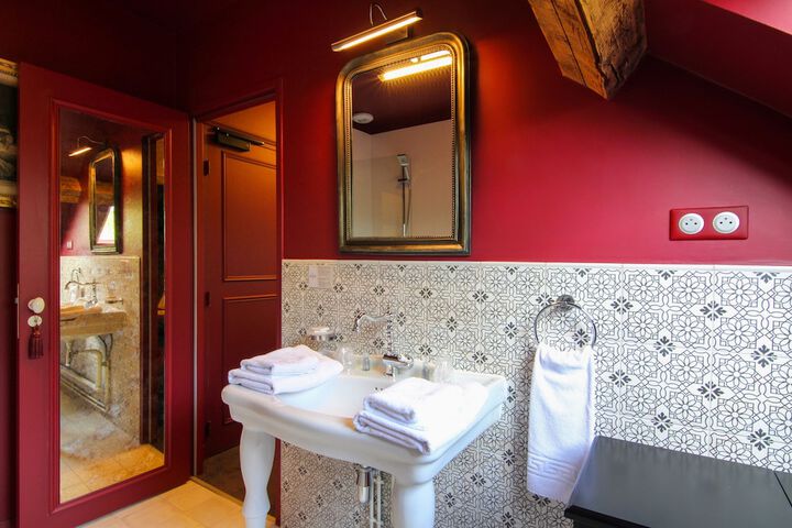 Room 43 of 75