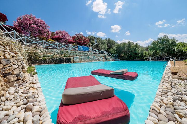 Hotel Pool